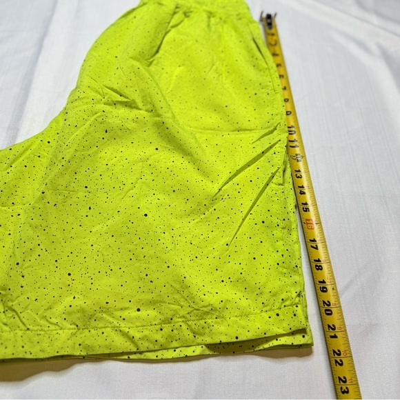 Nike Air Jordan Jumpman Cement Poolside Shorts Men’s Volt/Black - XL - Picture 9 of 11